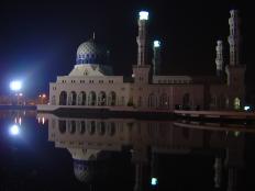. -.  masjid bandaraya.