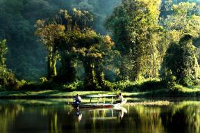 Ява. Западная Ява - situgunung lake.